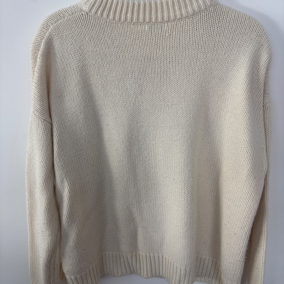 Kimchi Blue Chunky Flower Sweater • Urban Outfitters • Size Small - Picture 4 of 4